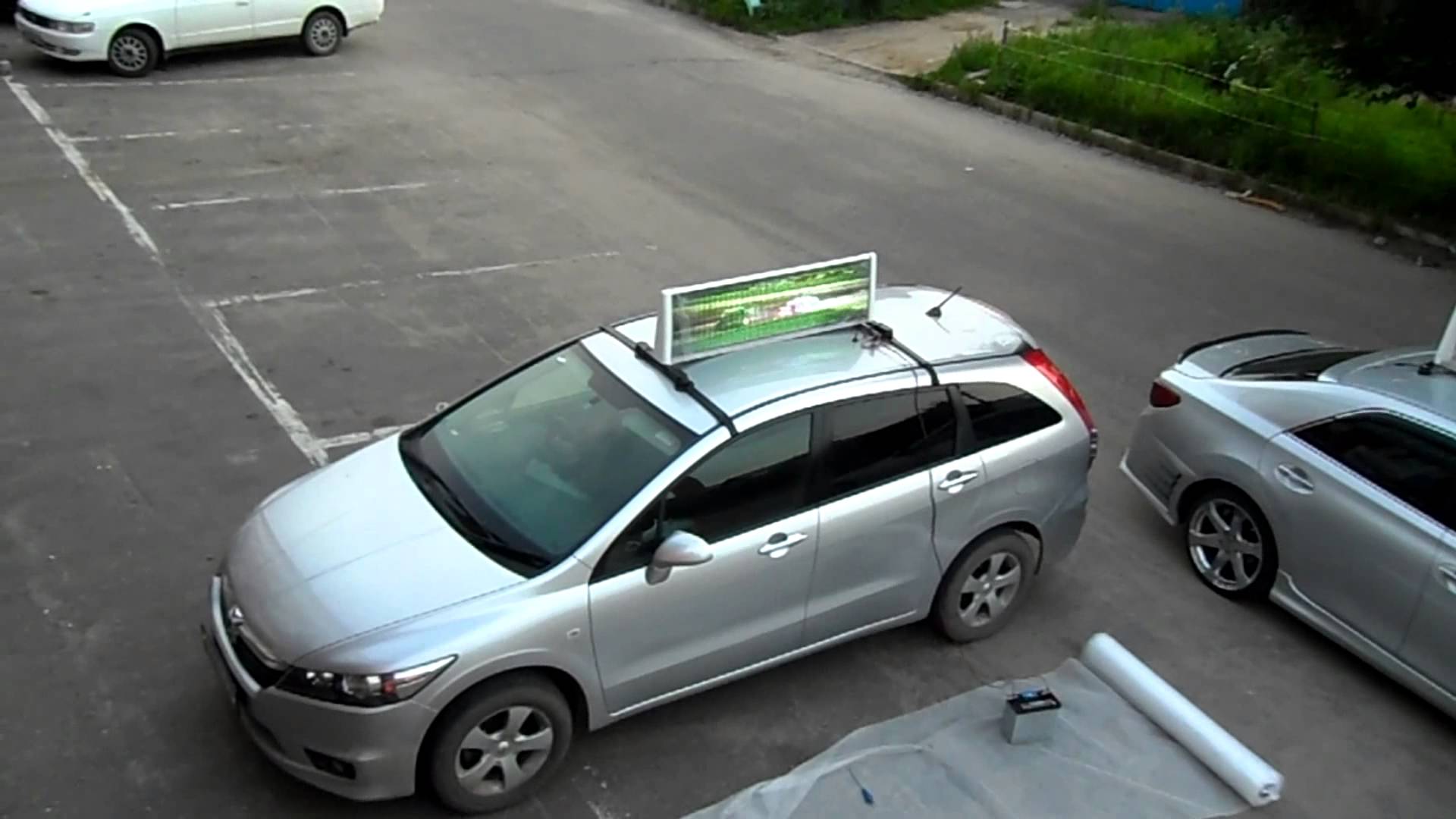 Экран на крышу автомобиля